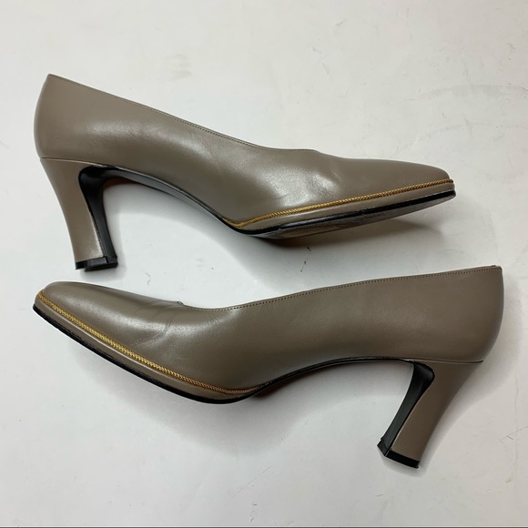 Stuart Weitzman leather gold chain pumps NARROW SIZE - Picture 7 of 12